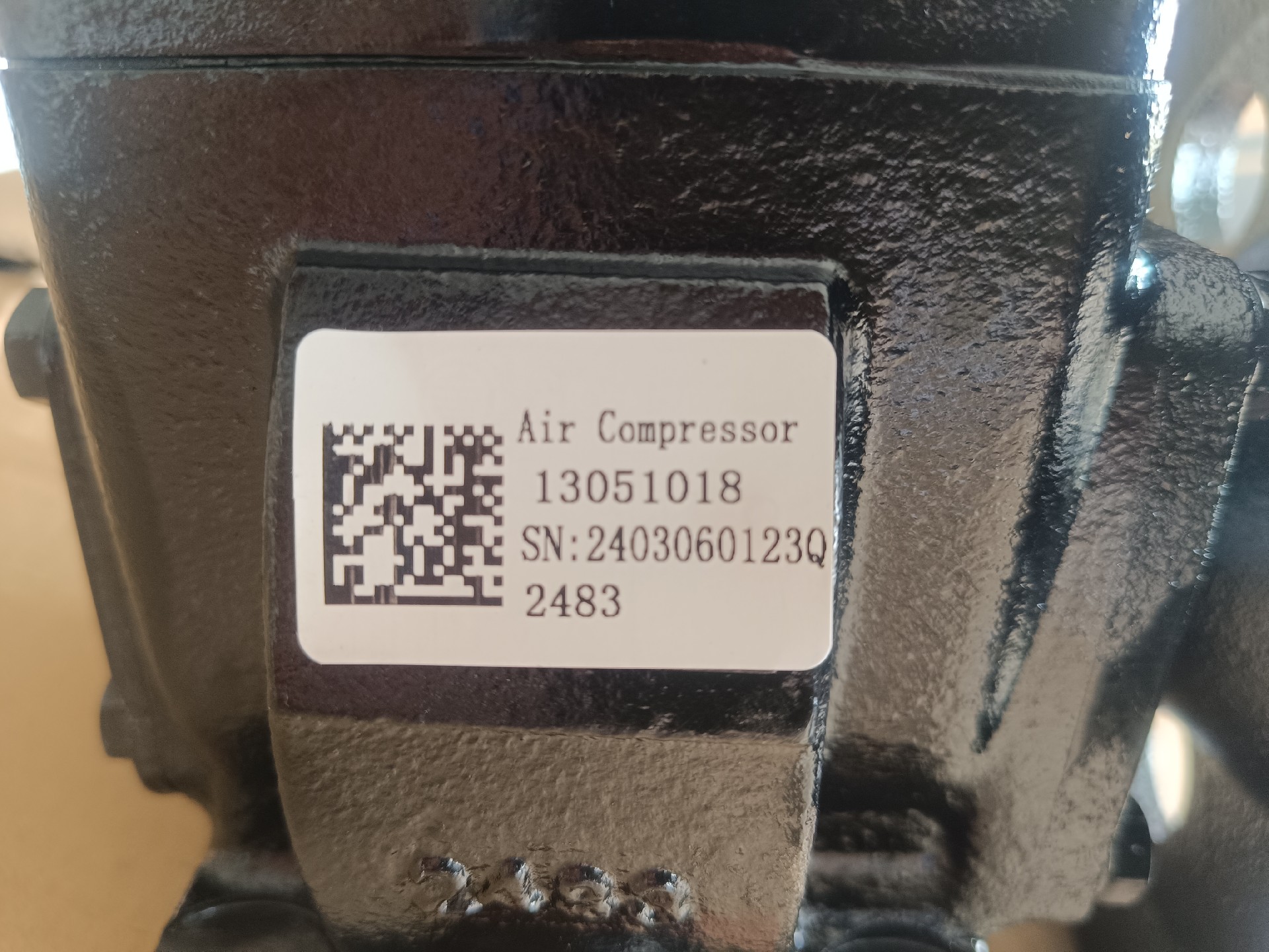 Liugong Loader part 13051018	AIR COMPRESSOR