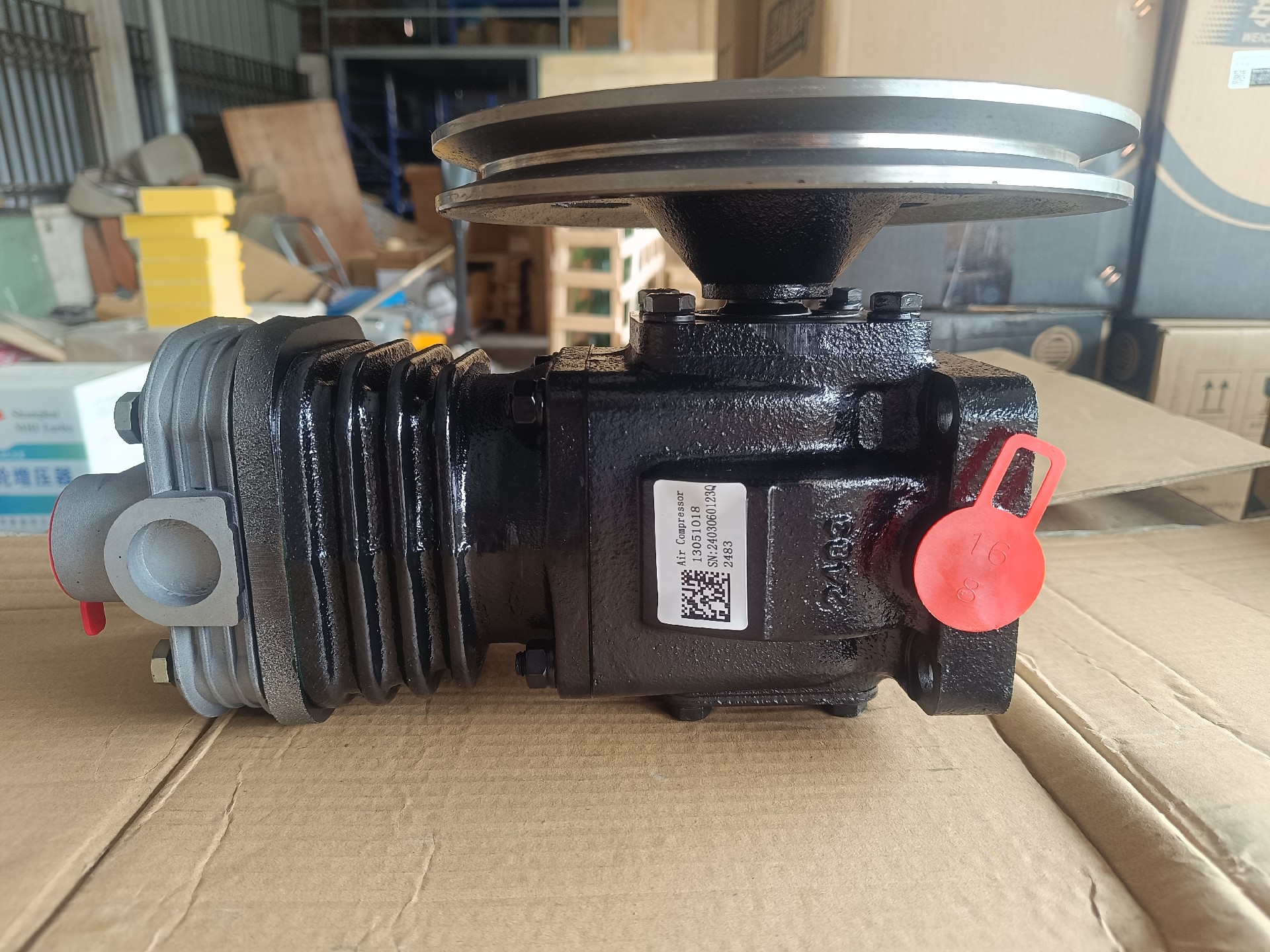 Liugong Loader part 13051018	AIR COMPRESSOR