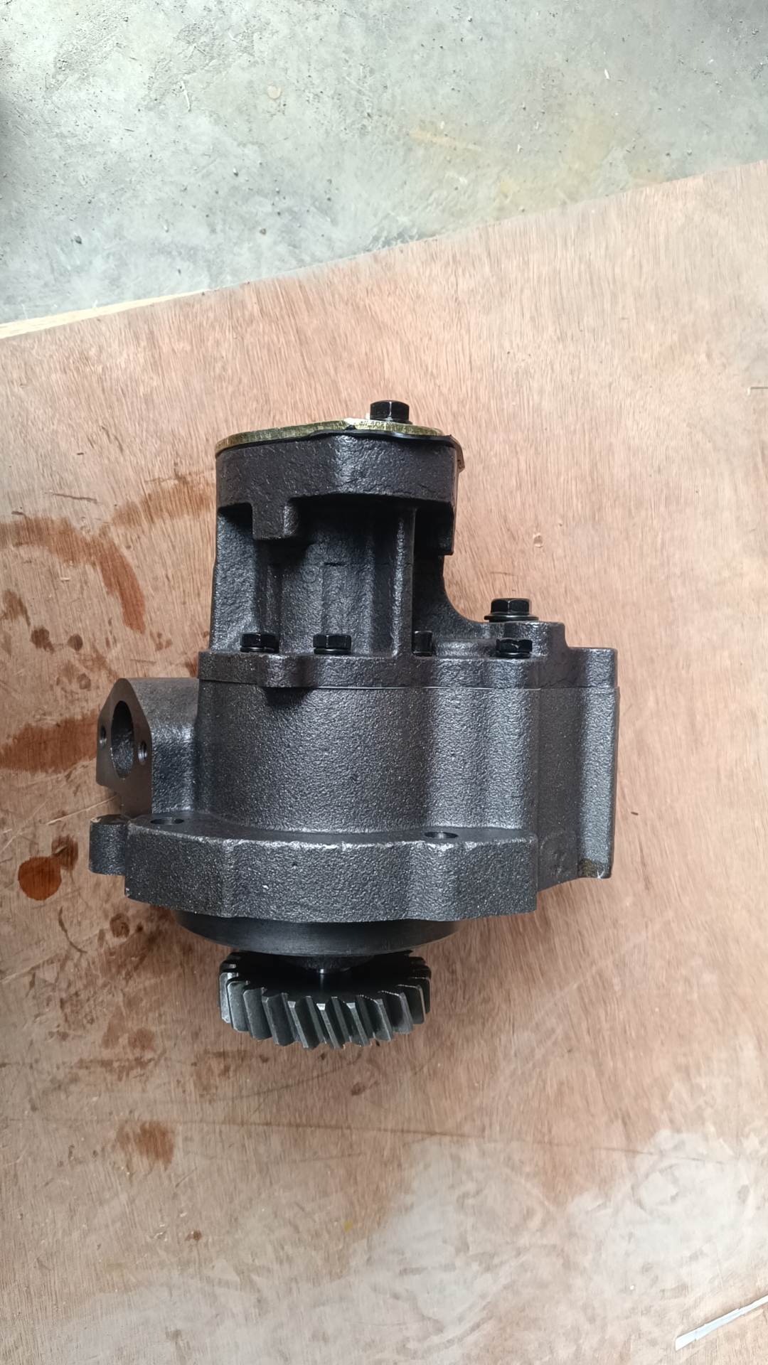 Liugong part 3042378 Oil pump SD32