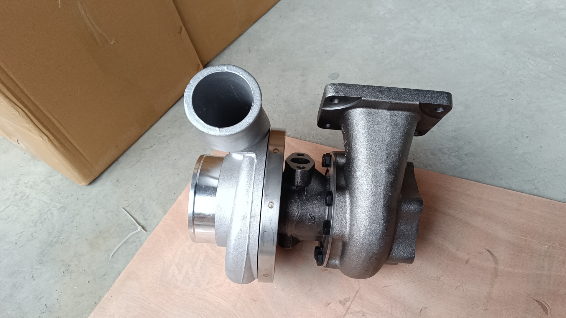 Liugong part 6506-21-5020 Turbocharger PC400-8