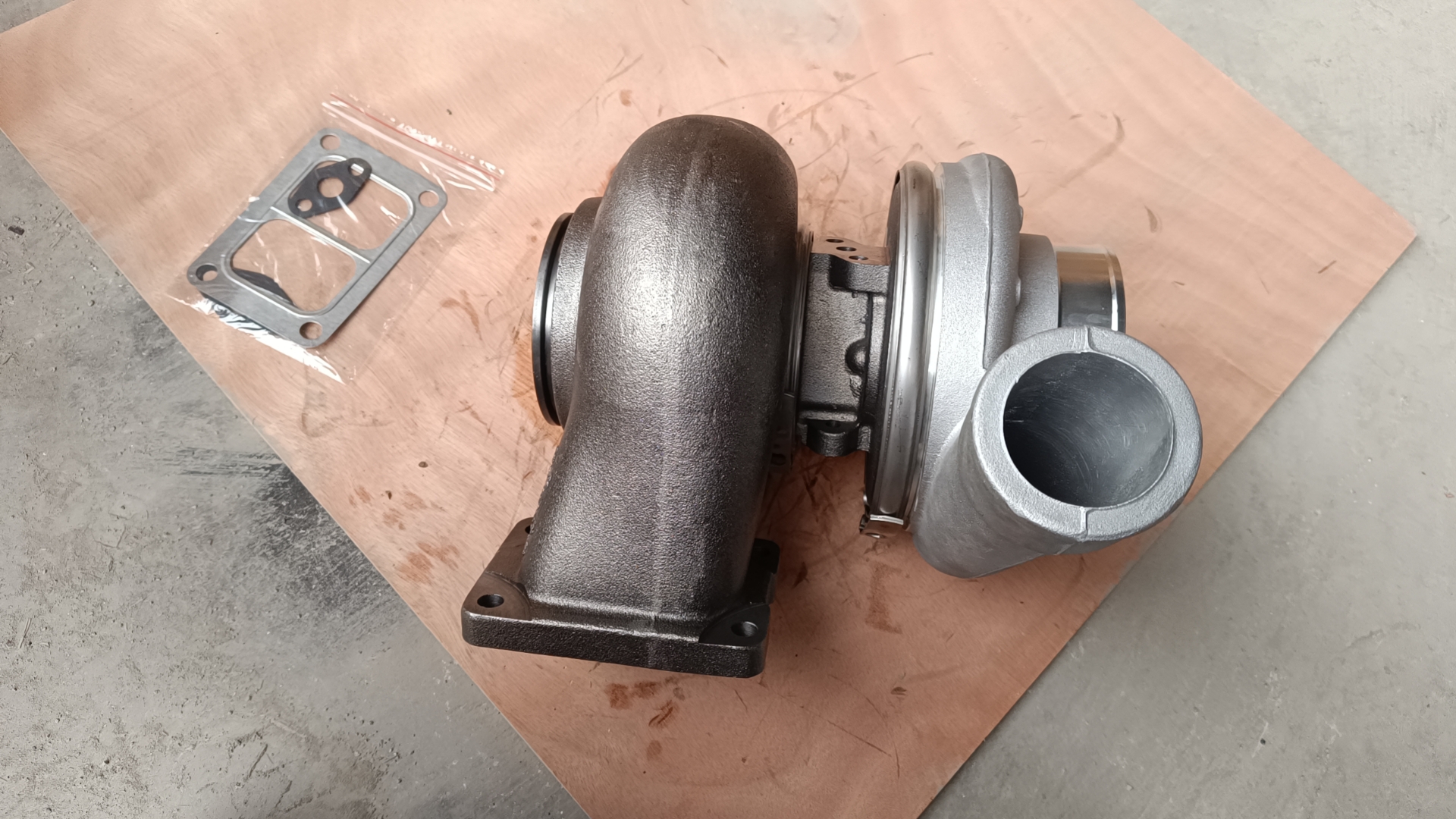 6156-81-8170	Turbocharger WA-470