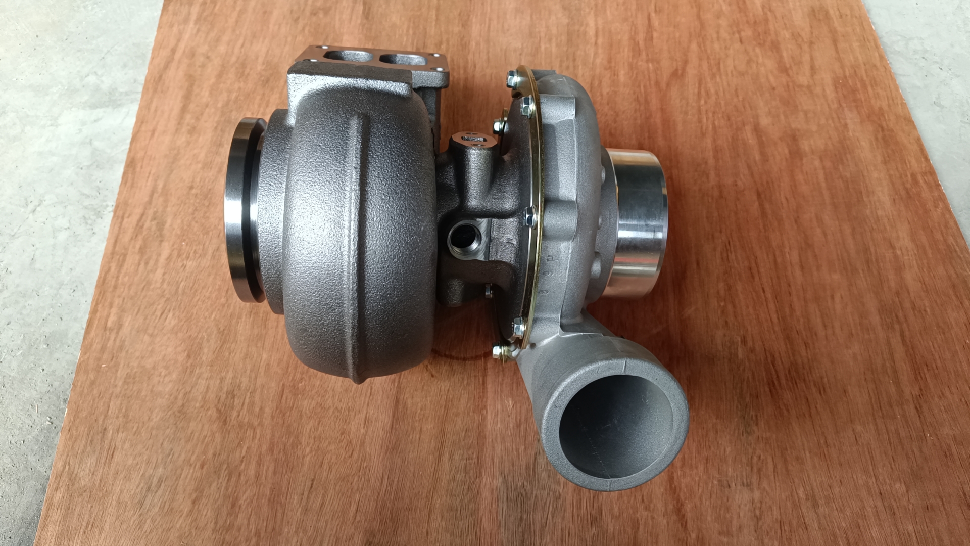 Liugong part 3537245 	Turbocharger M11