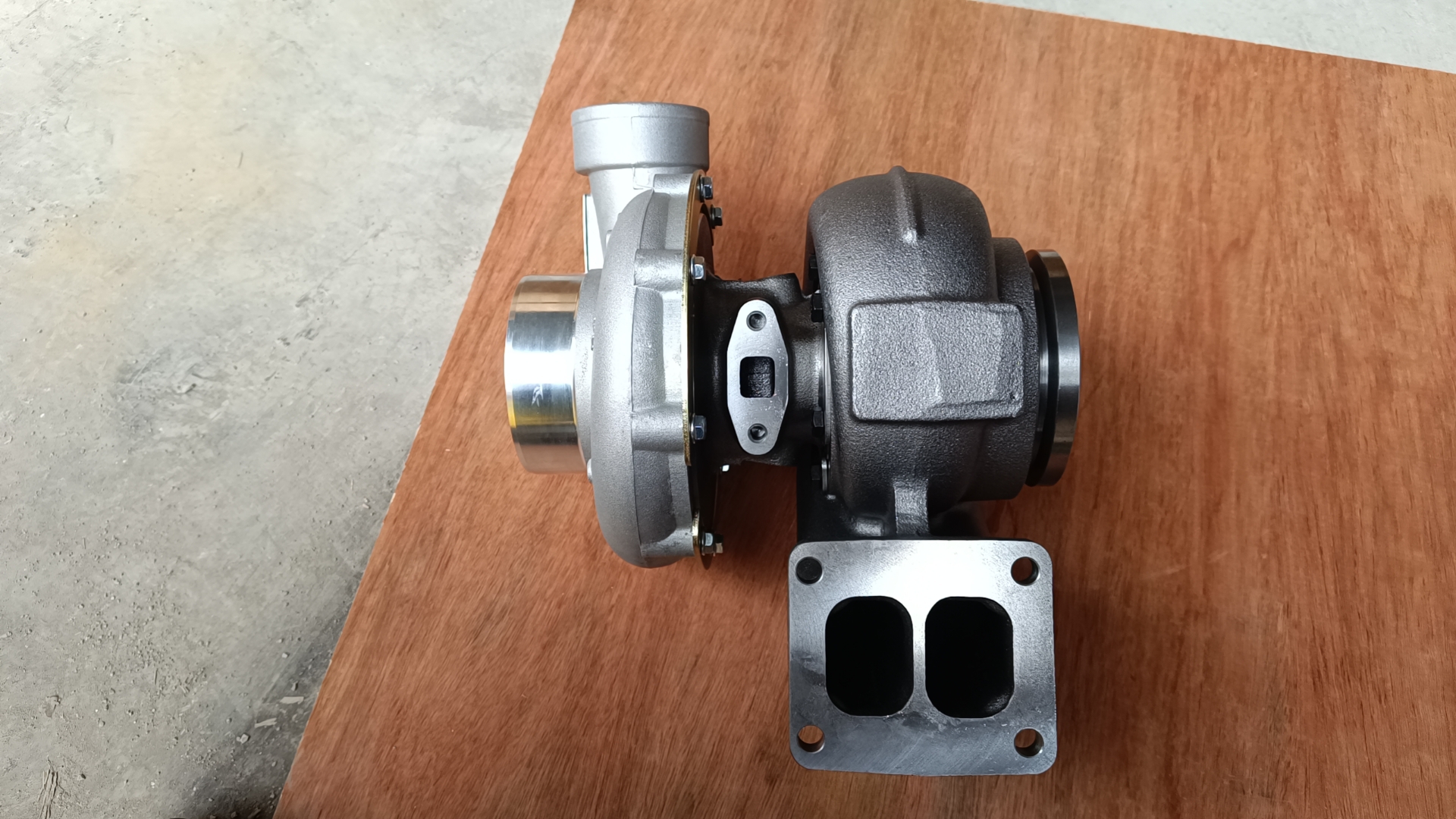 Liugong part 3537245 	Turbocharger M11