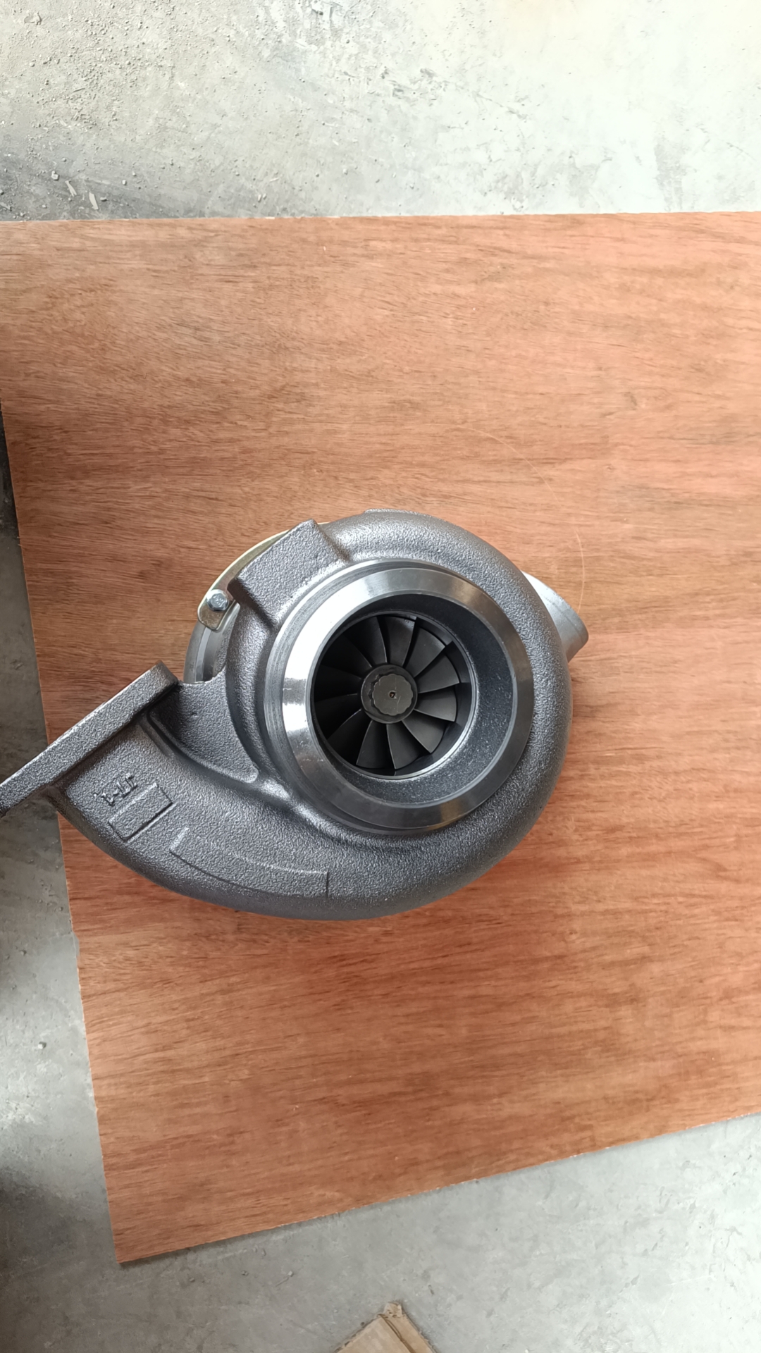 Liugong part 3537245 	Turbocharger M11