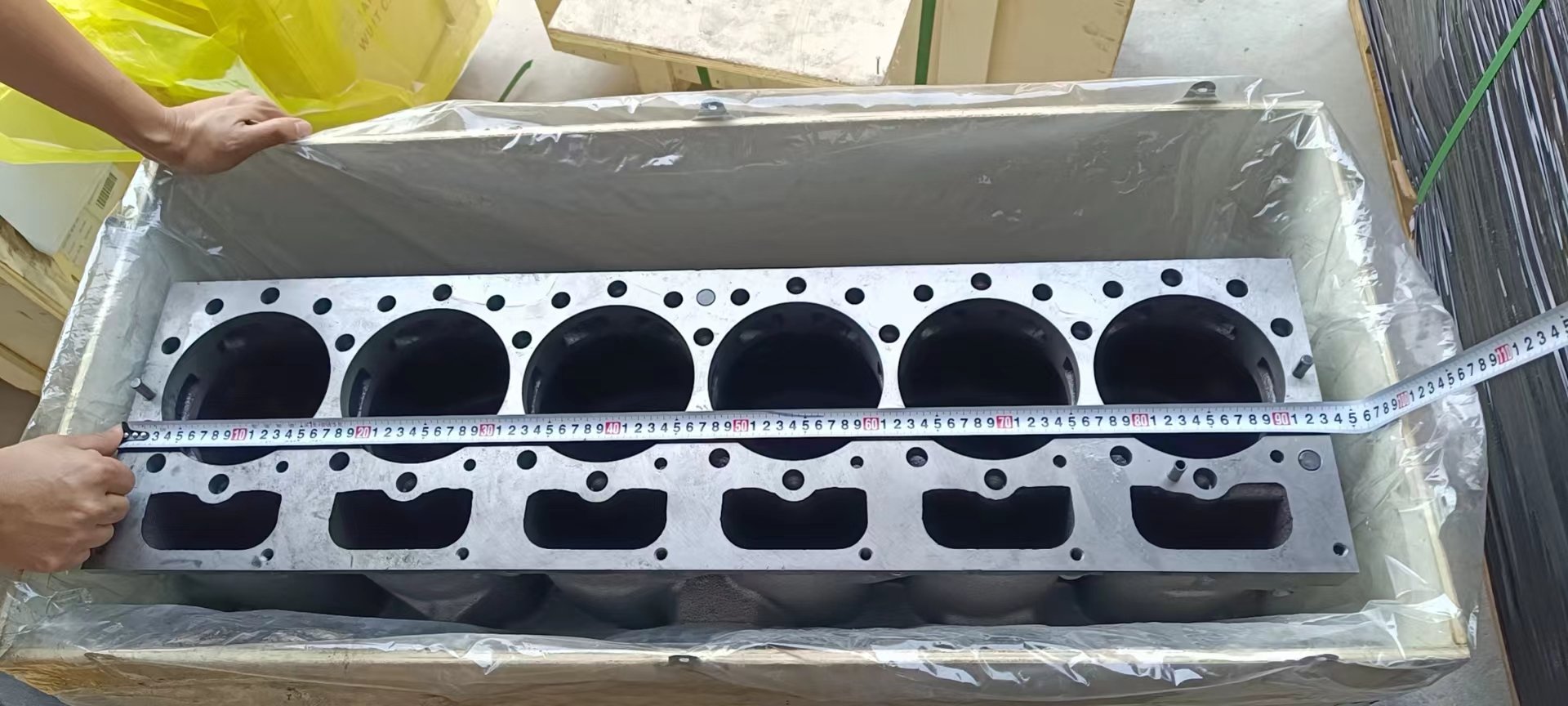 Liugong part 7N-6550	Cylinder block 3306 (C6121)