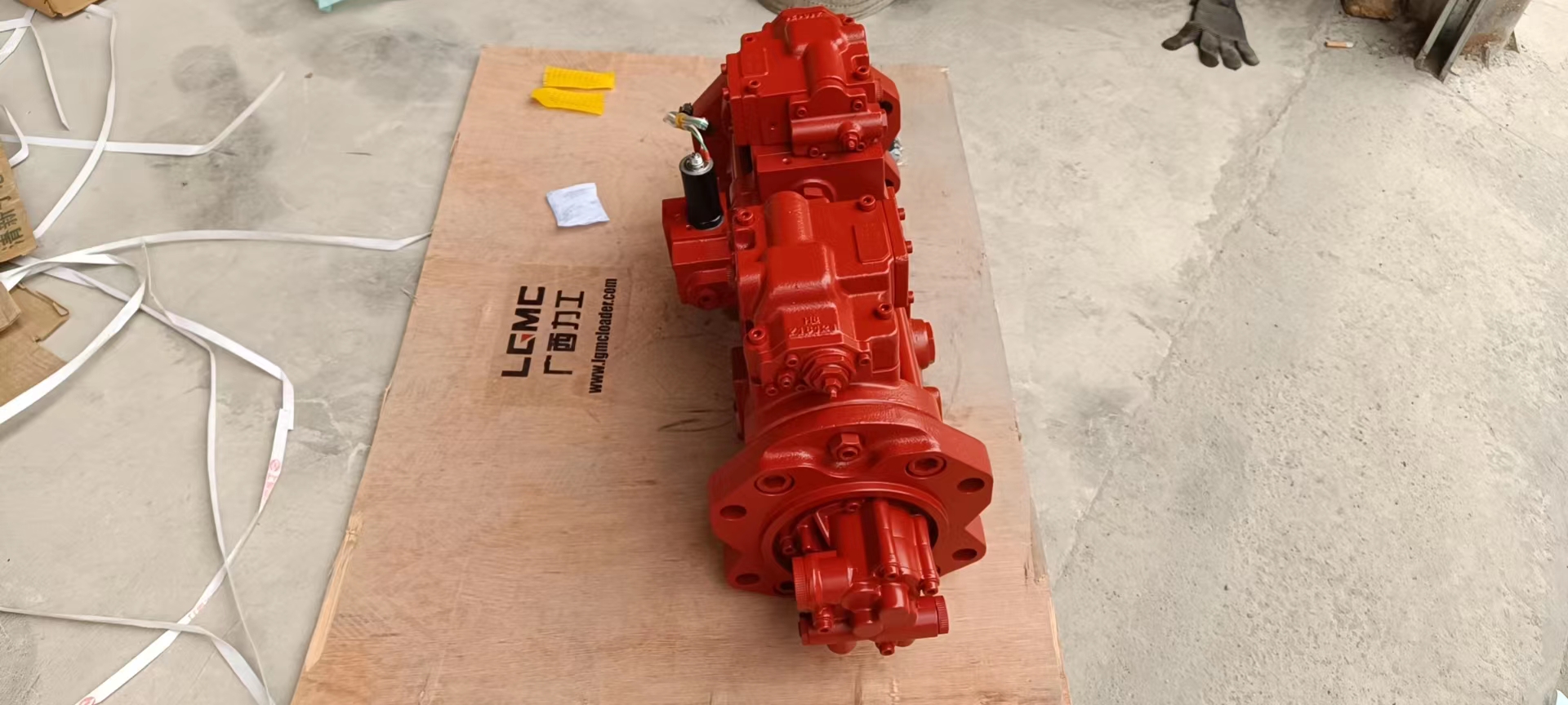 Liugong part 31N6-10100	R210LC-7 main pump