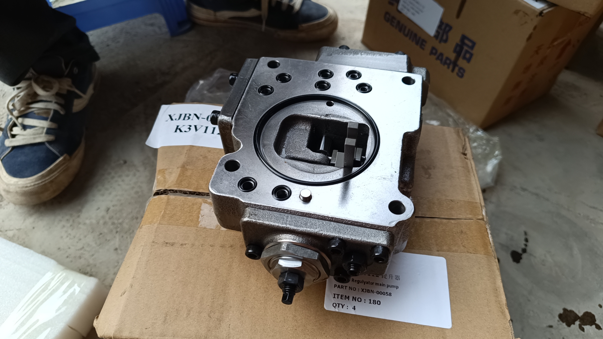 Liugong part XJBN-00058 	Regulyator main pump