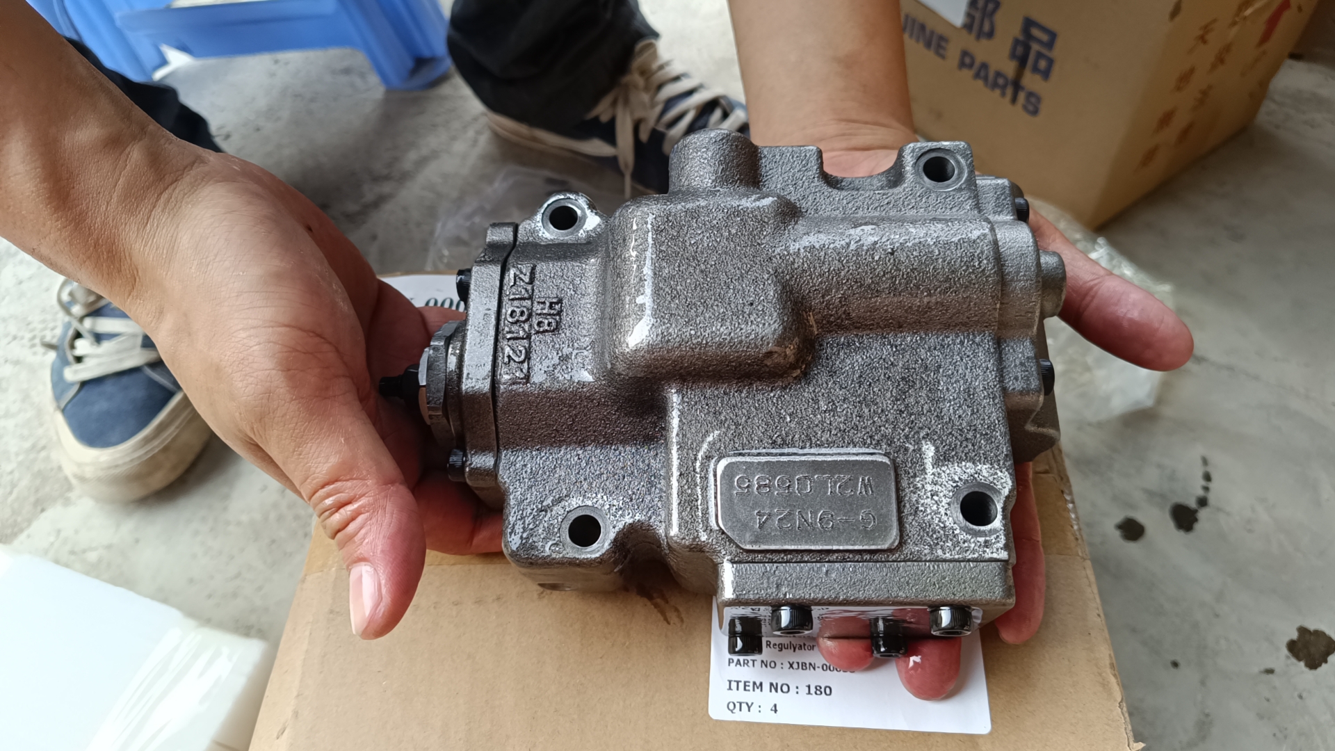 Liugong part XJBN-00058 	Regulyator main pump