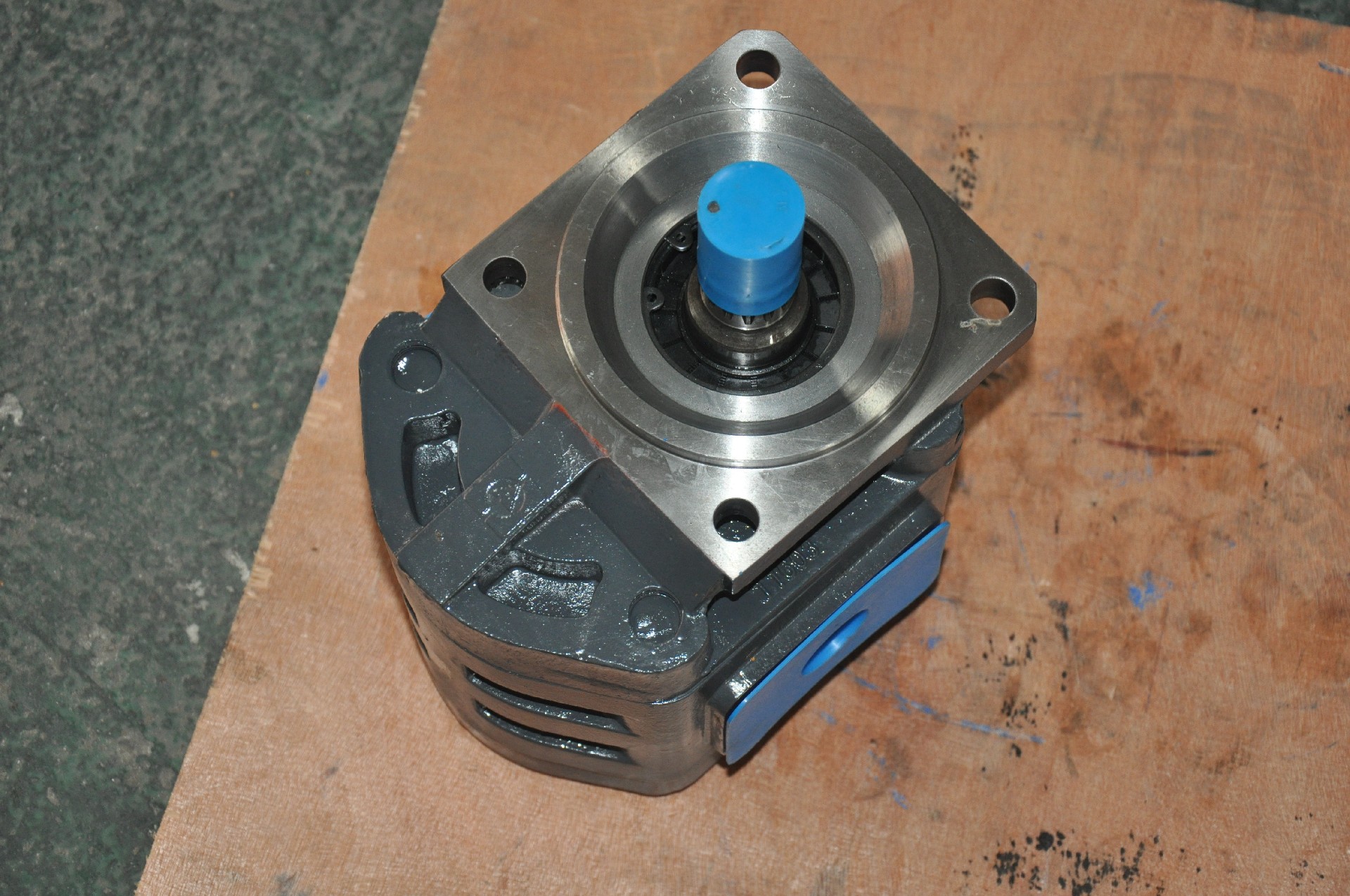 Liugong part 11C0055  pump