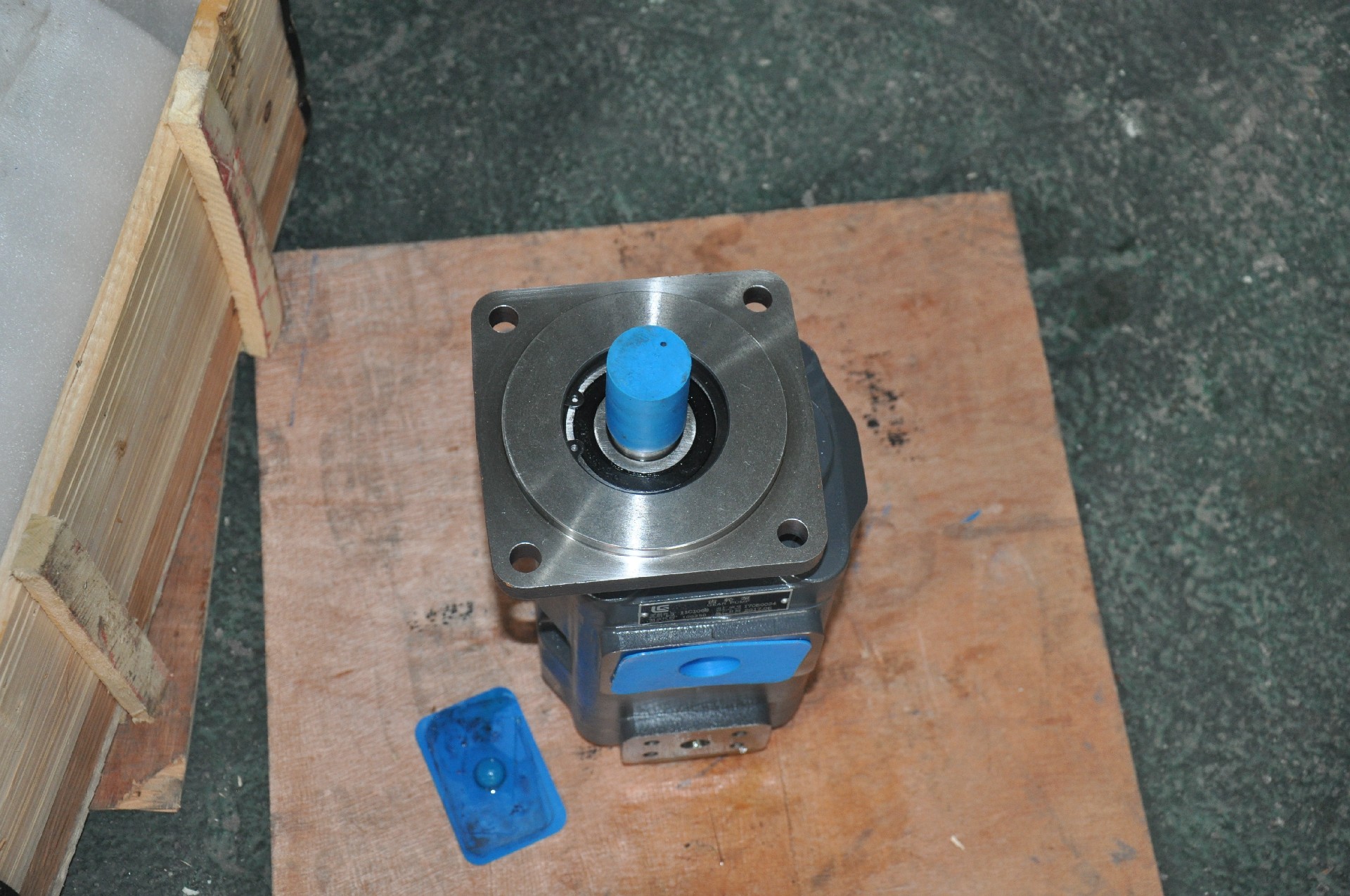 Liugong part 11C1068 pump