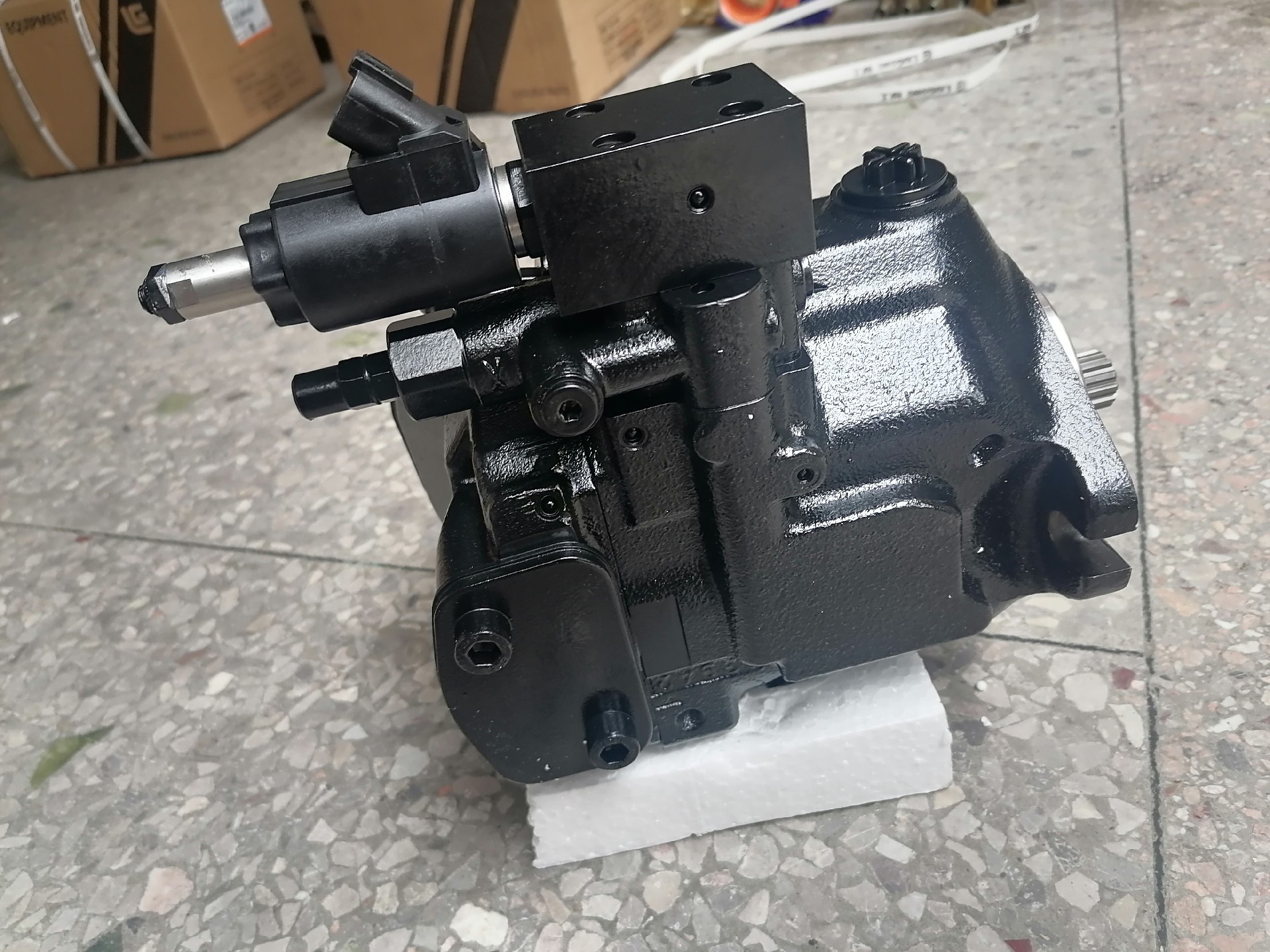 Liugong part  11C1118  pump