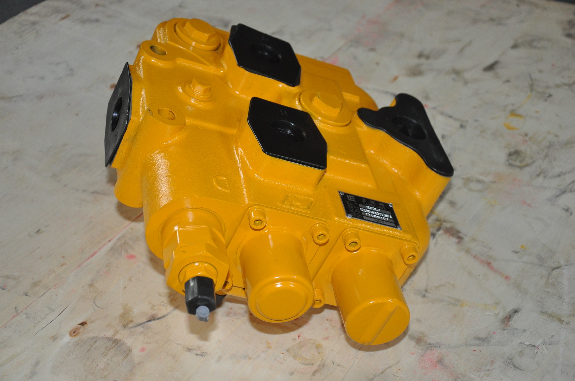 Liugong part  12C0016X9Y17MPA  pump