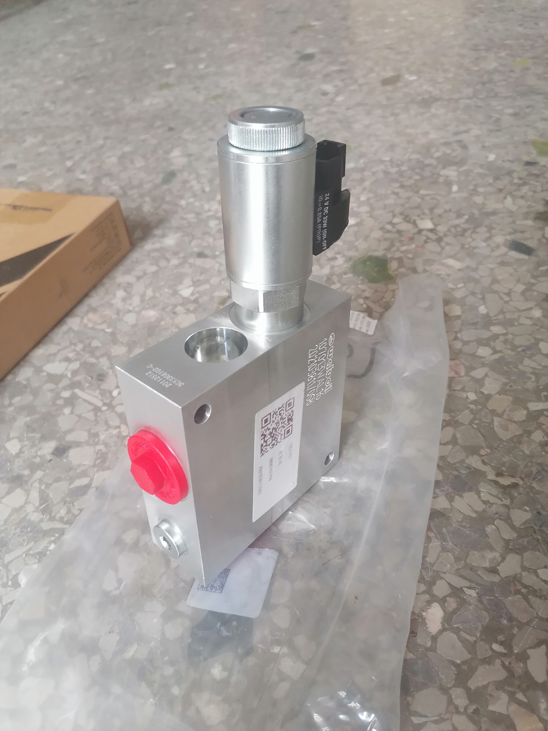 Liugong part  12C1787 Control valve