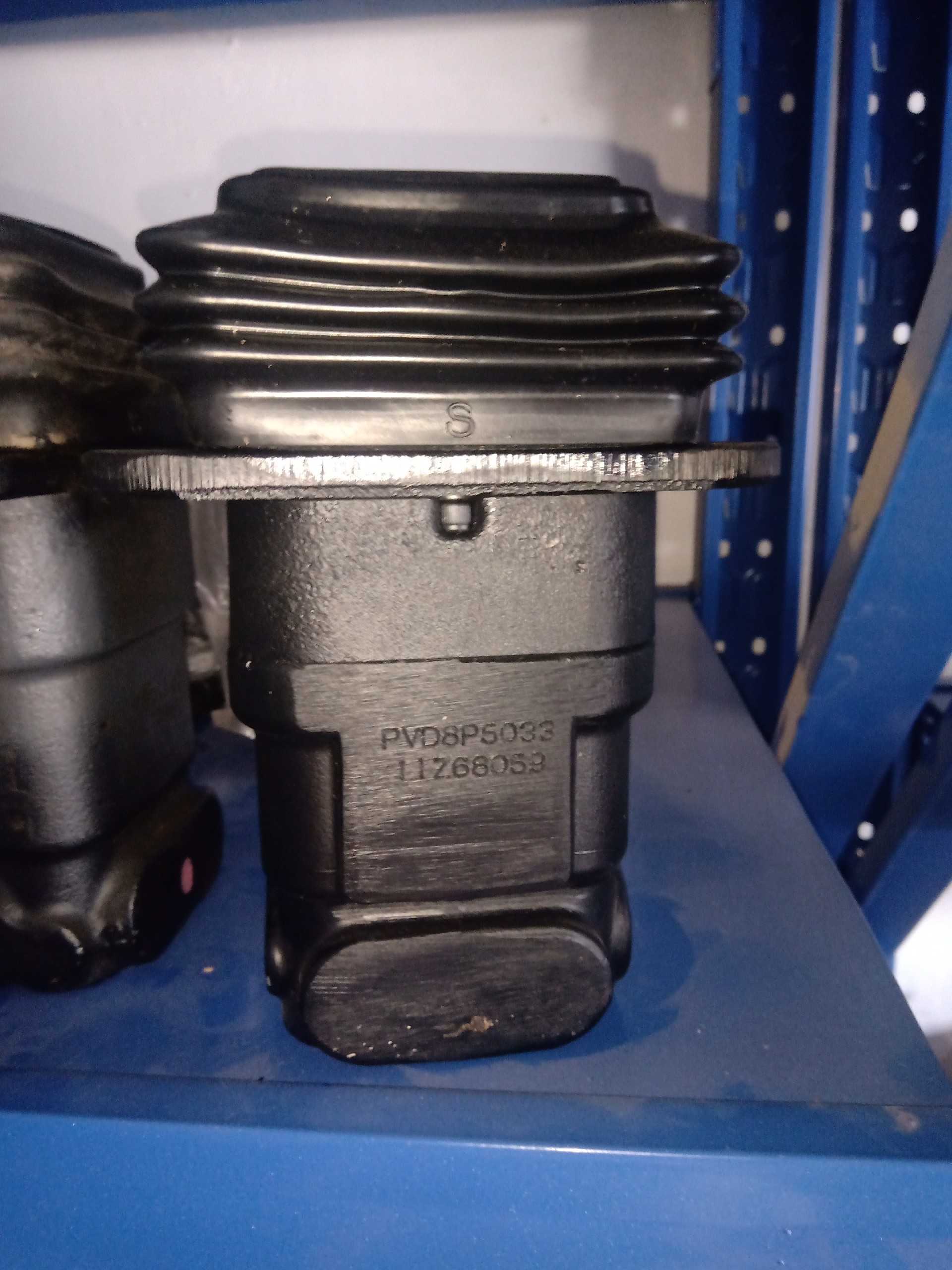 Liugong part  12C2151 Foot valve 6 holes