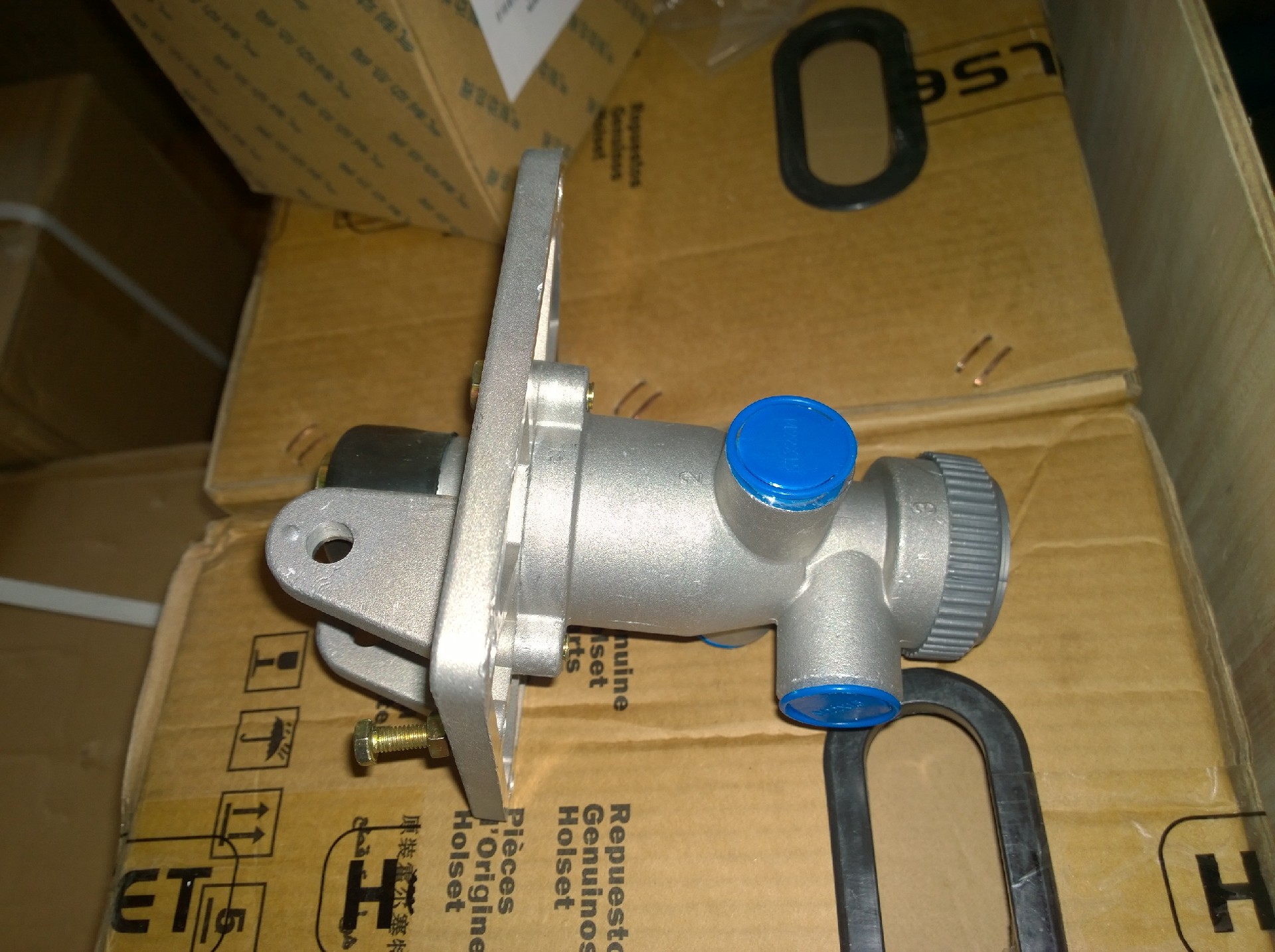 Liugong part 13C0004 Air brake valve assembly