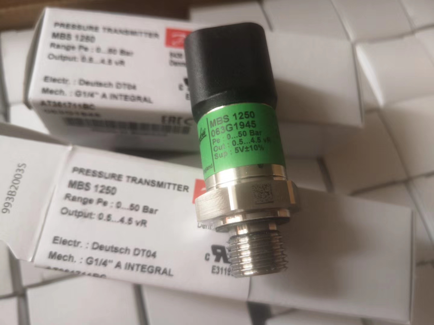 Liugong part 30B0506 high pressure sensor 400bar