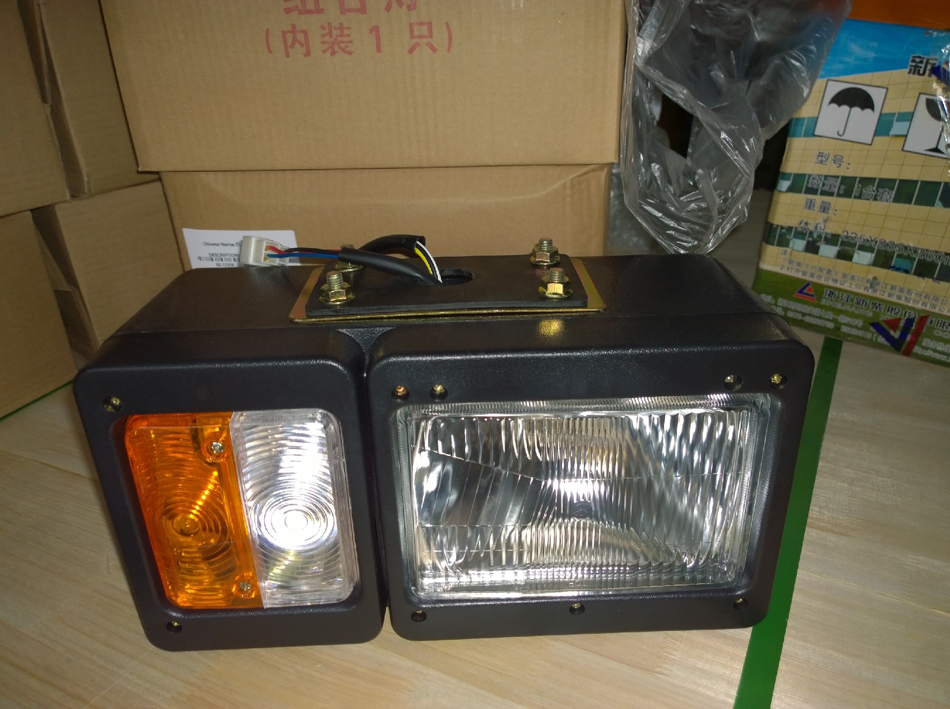 Liugong part 32B0098 Combination headlight left