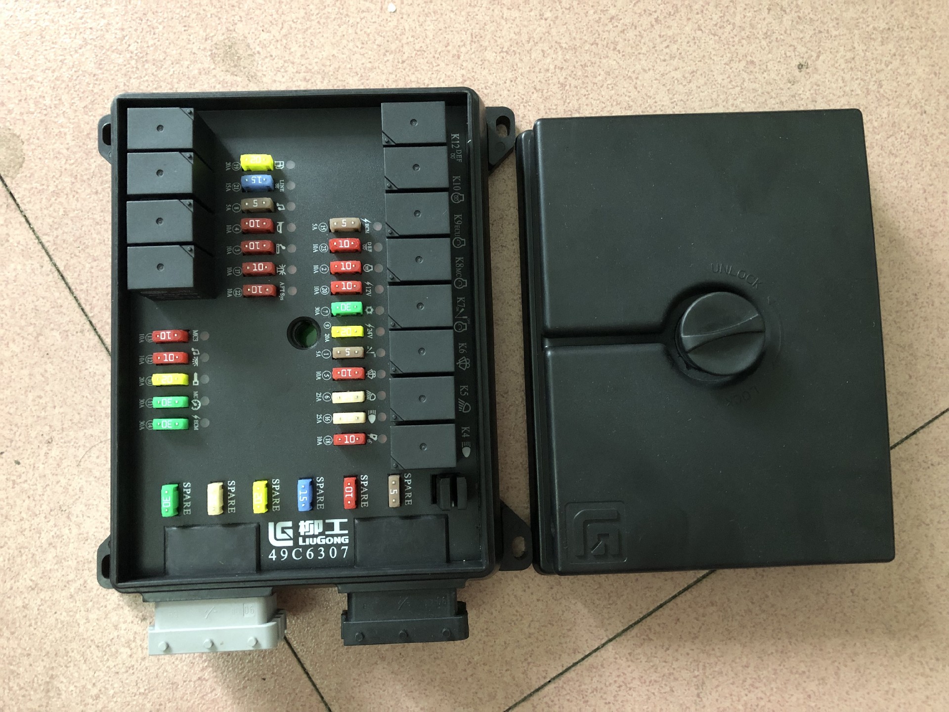 Liugong part 49C4932 Fuse box