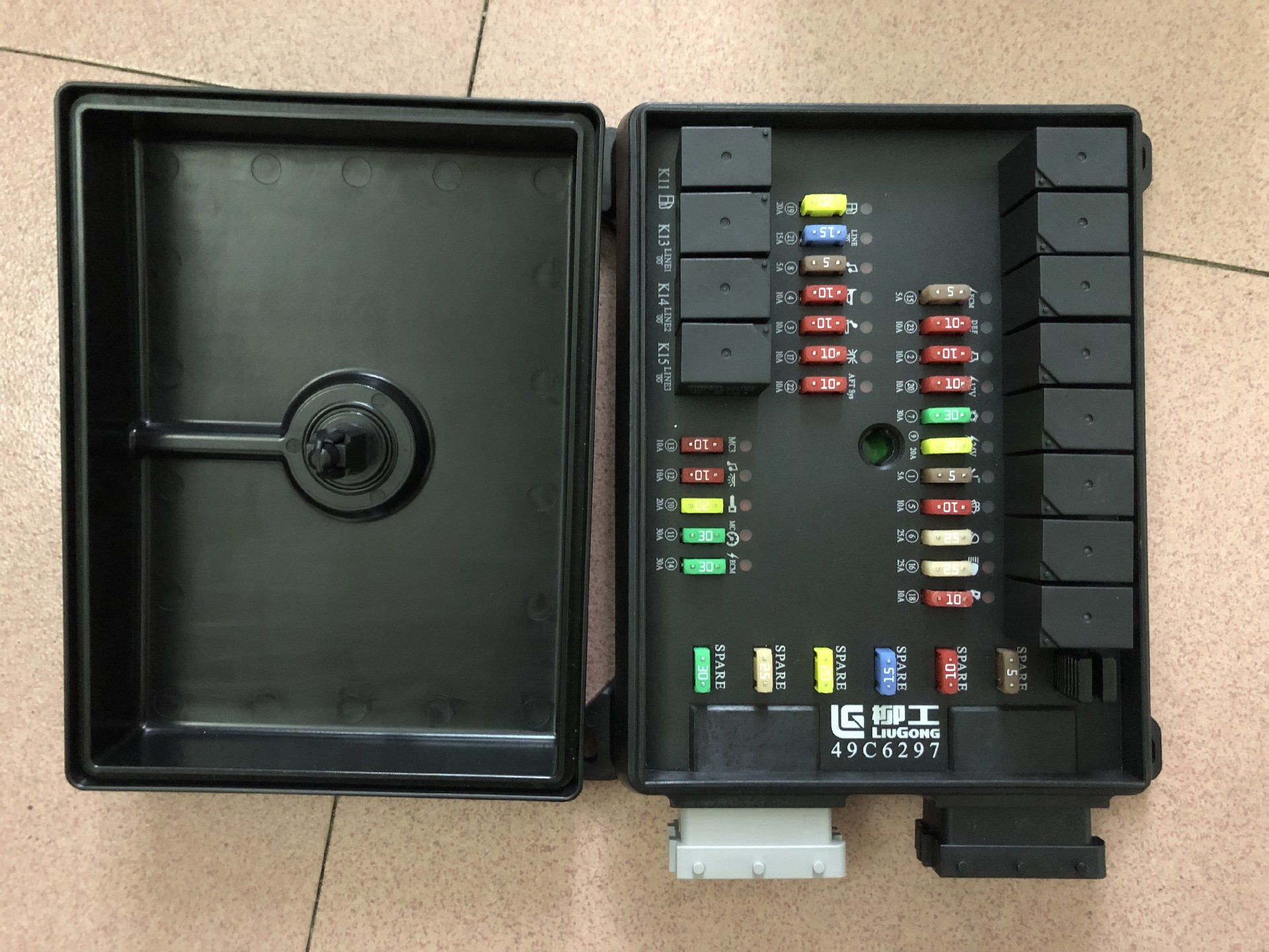 Liugong part 49C4932 Fuse box