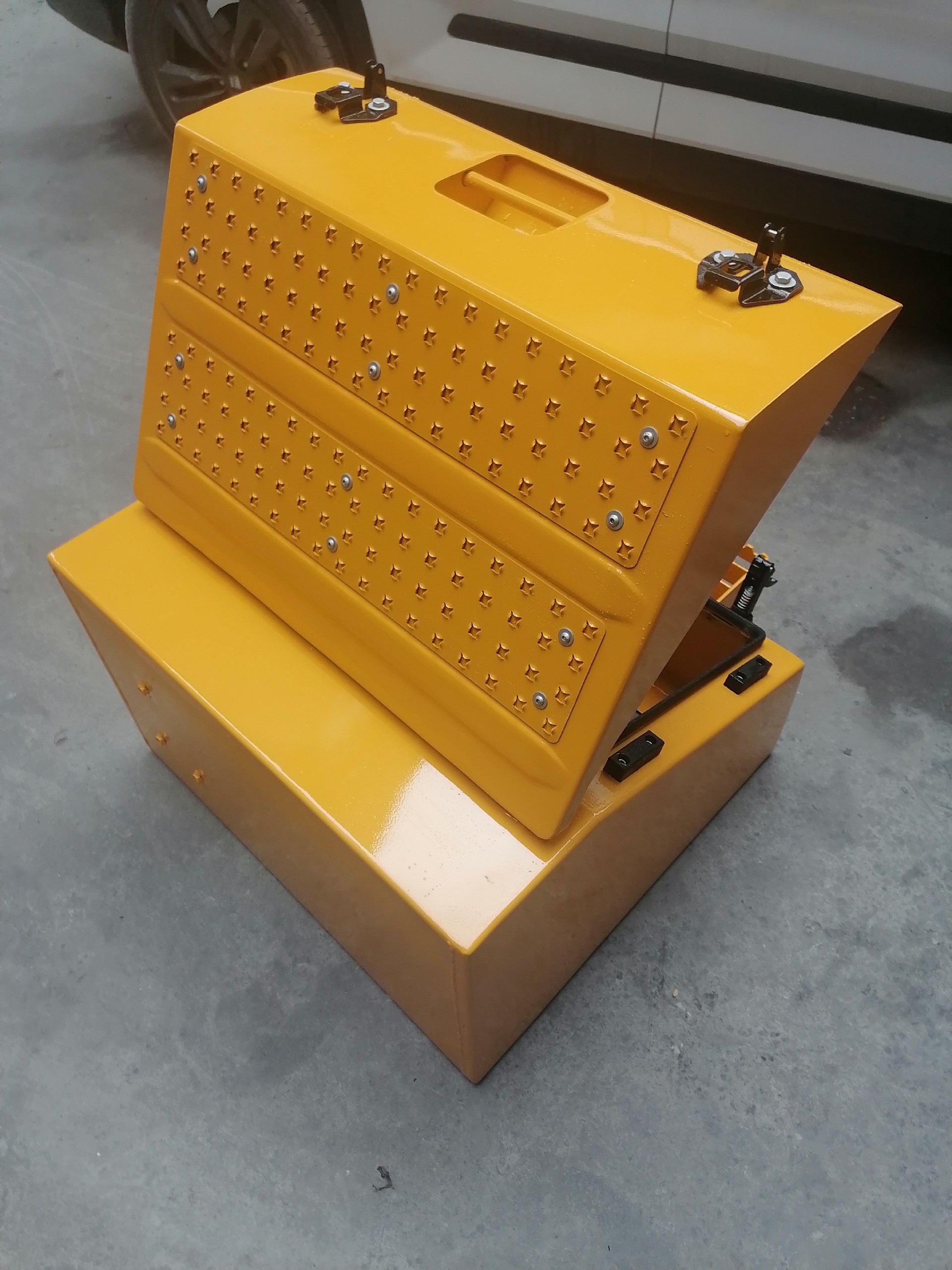 Liugong part 950 and 952 tool box