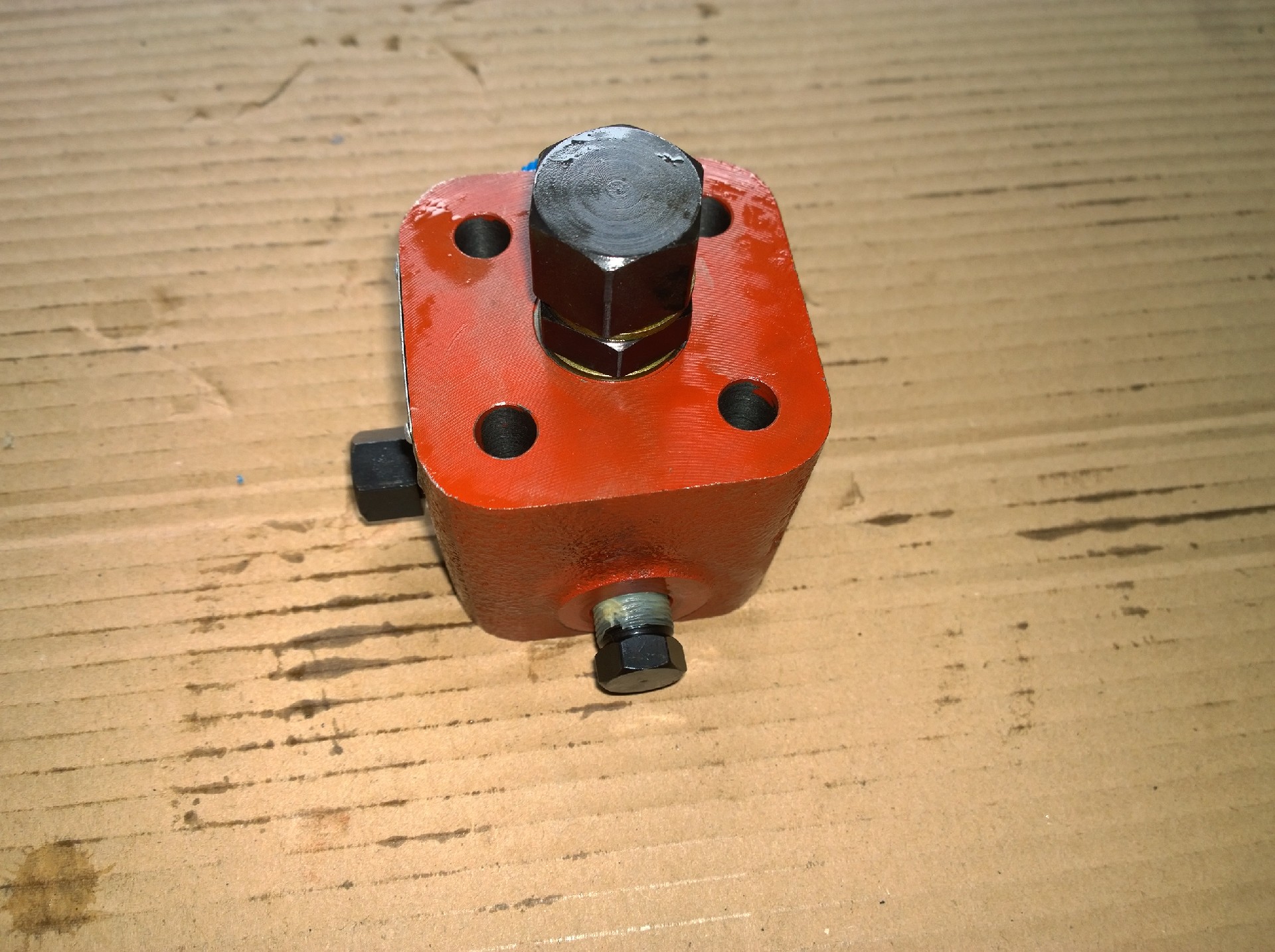 Liugong part SP110041 Oil return valve