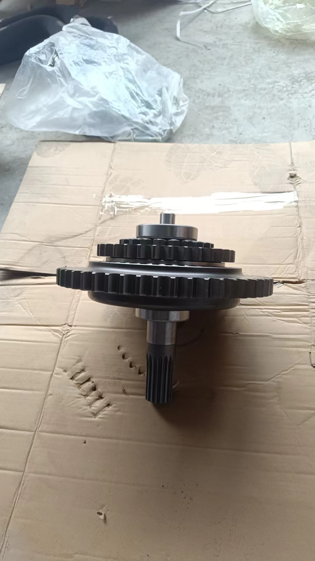 Liugong part 272200270	Gear transmission