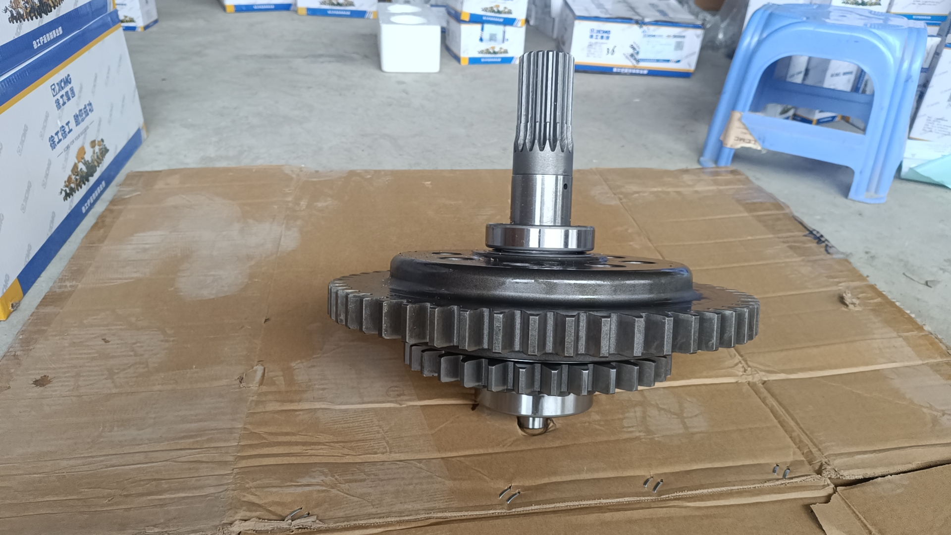 Liugong part 272200270	Gear transmission