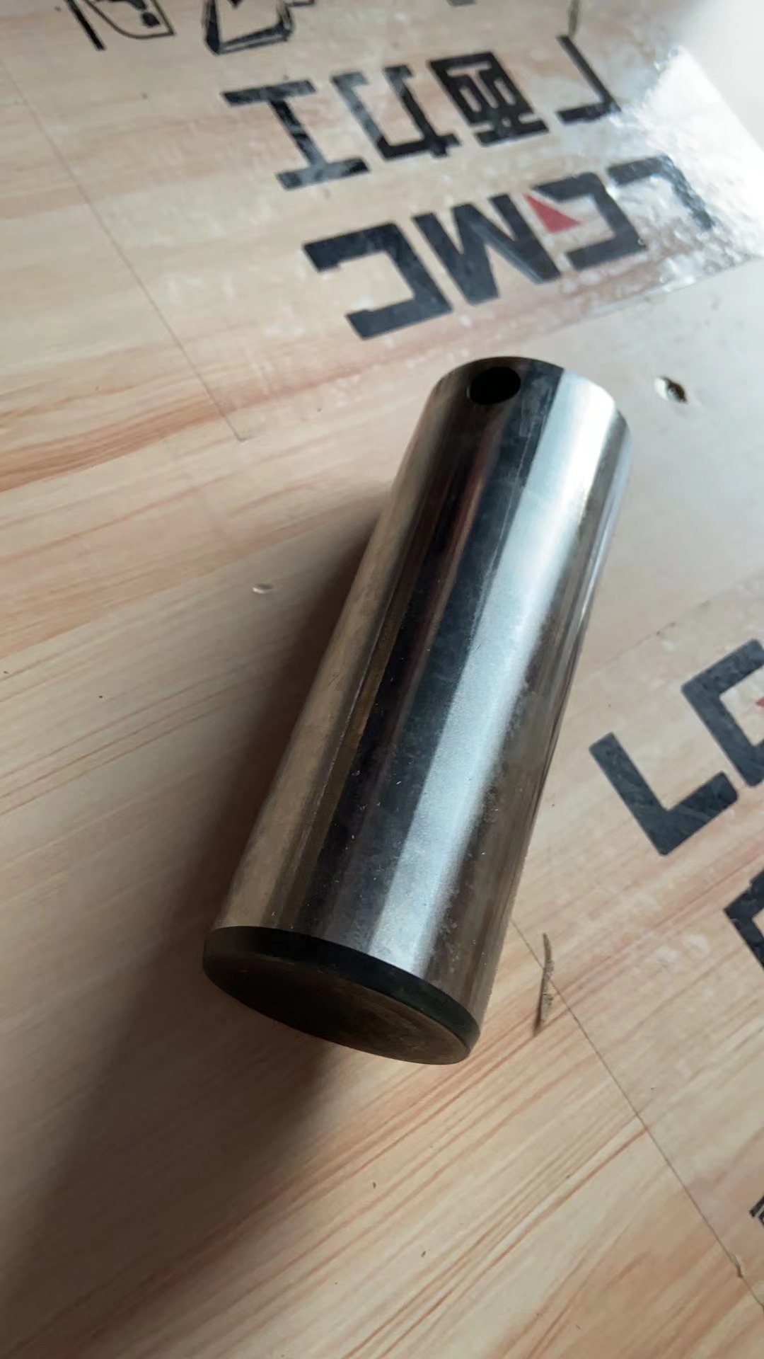 Liugong part 60A0007 Planetary gear shaft