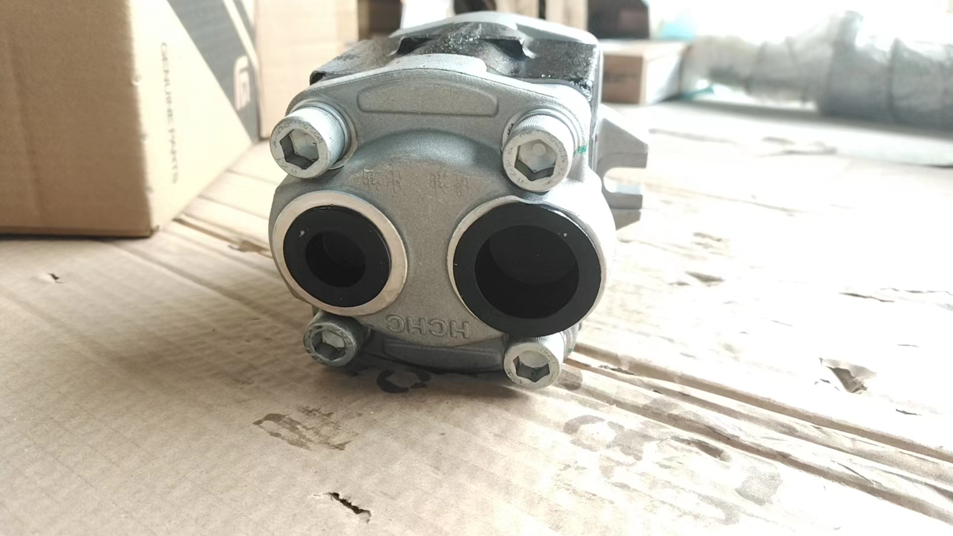 Liugong part 11K2042-Gear pump