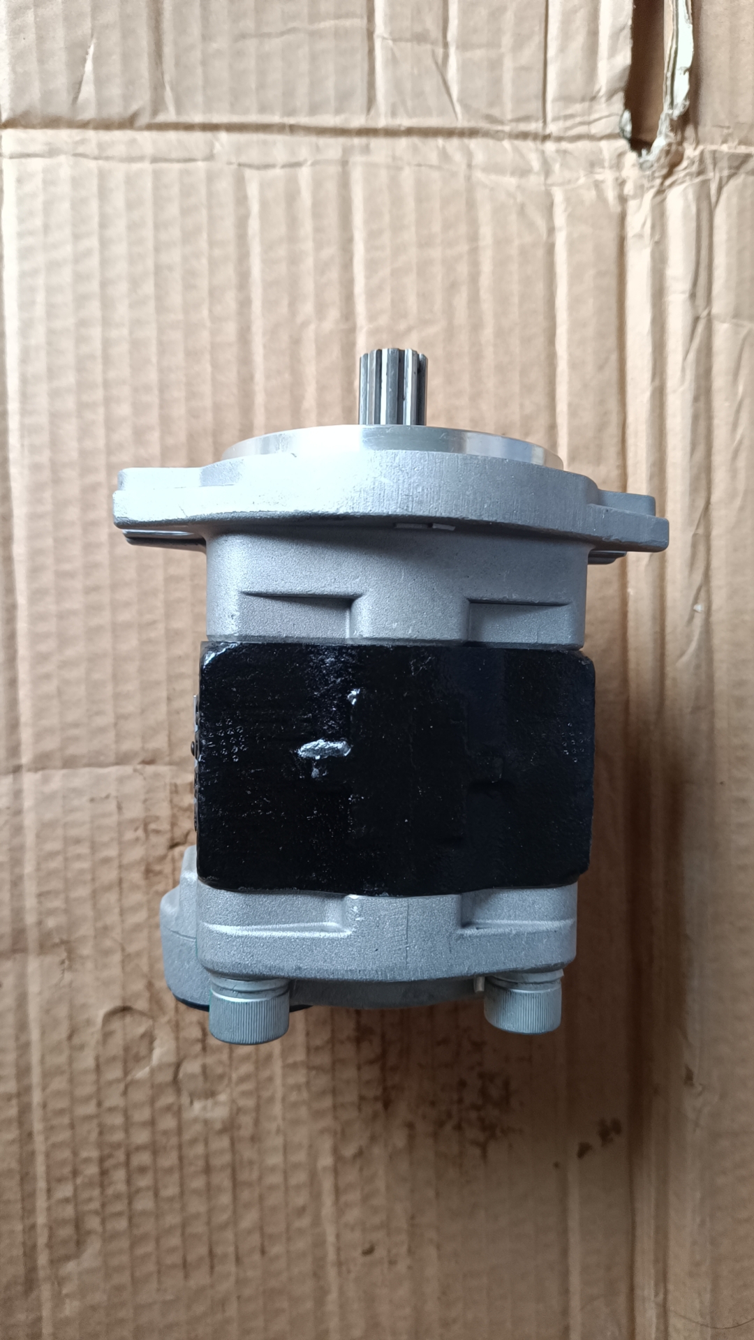 Liugong part 11c0925-Gear pump (Isuzu C240)