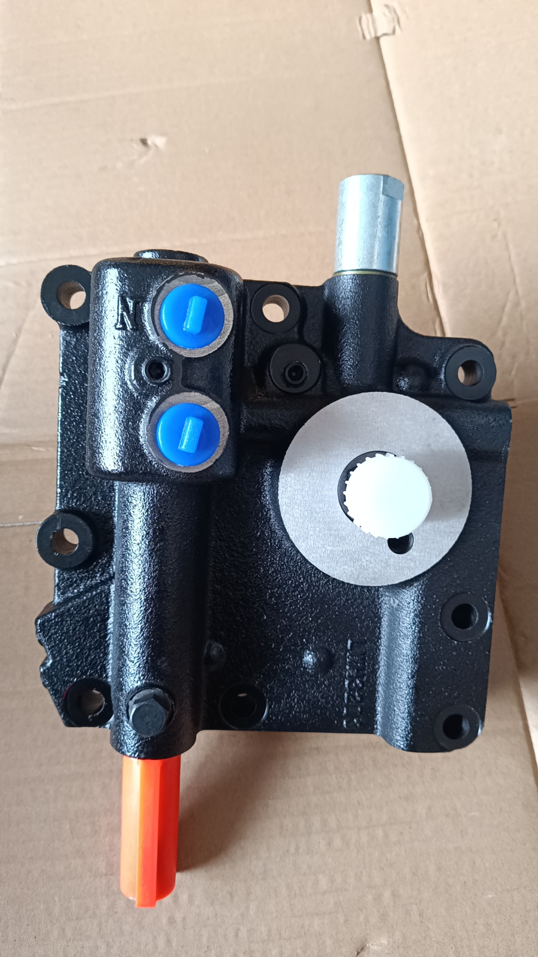 Liugong part SP115726-Cover and control valve