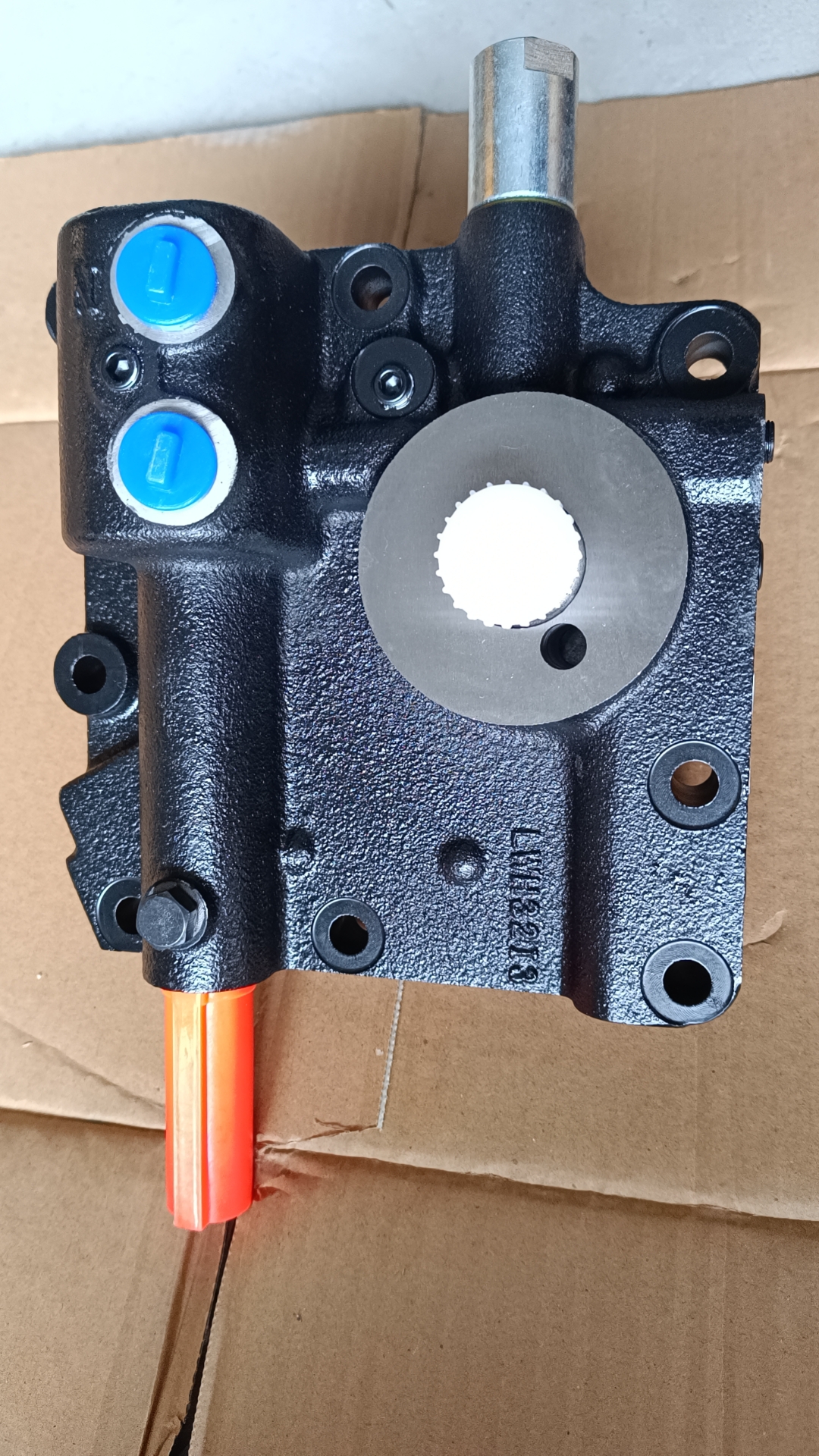 Liugong part SP115726-Cover and control valve