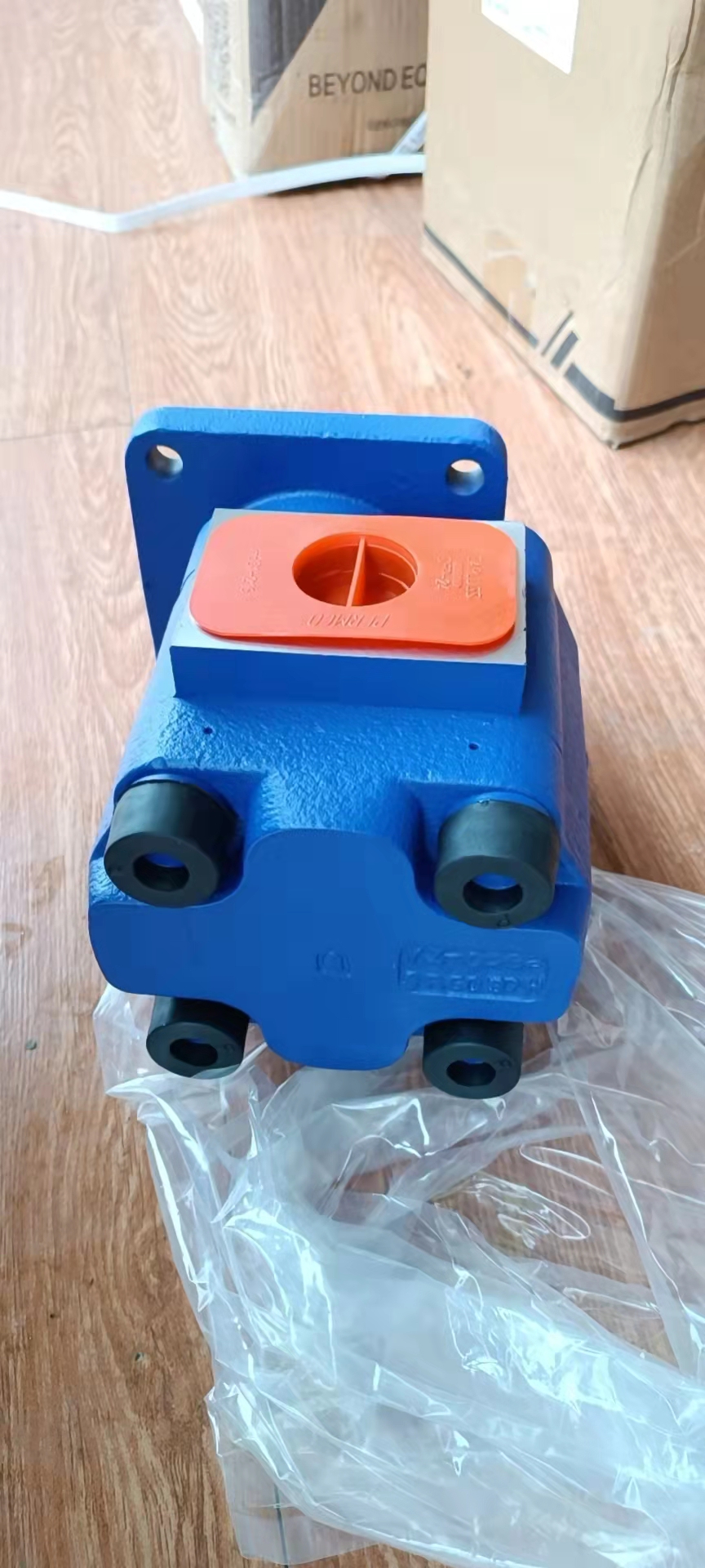 Liugong part 11W0014 gear pump