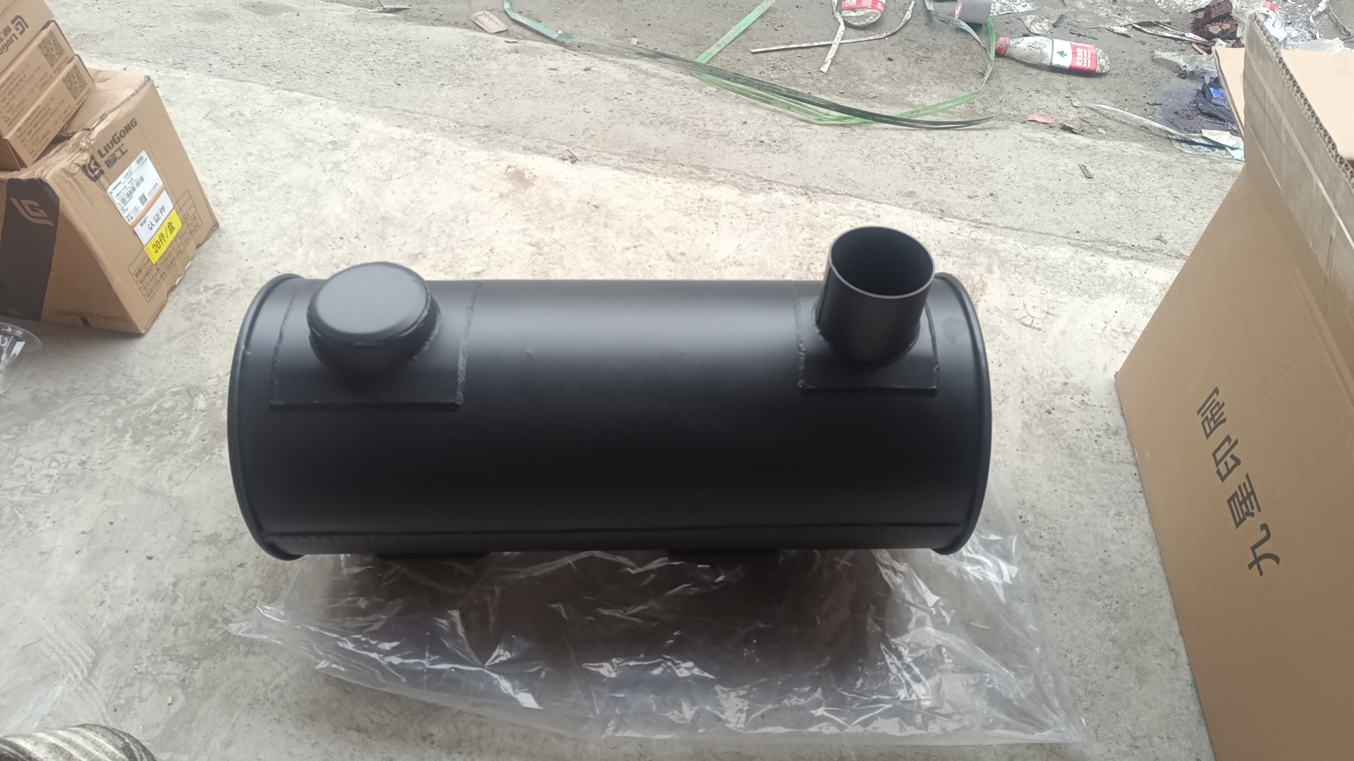 Liugong part 50c0116 muffler