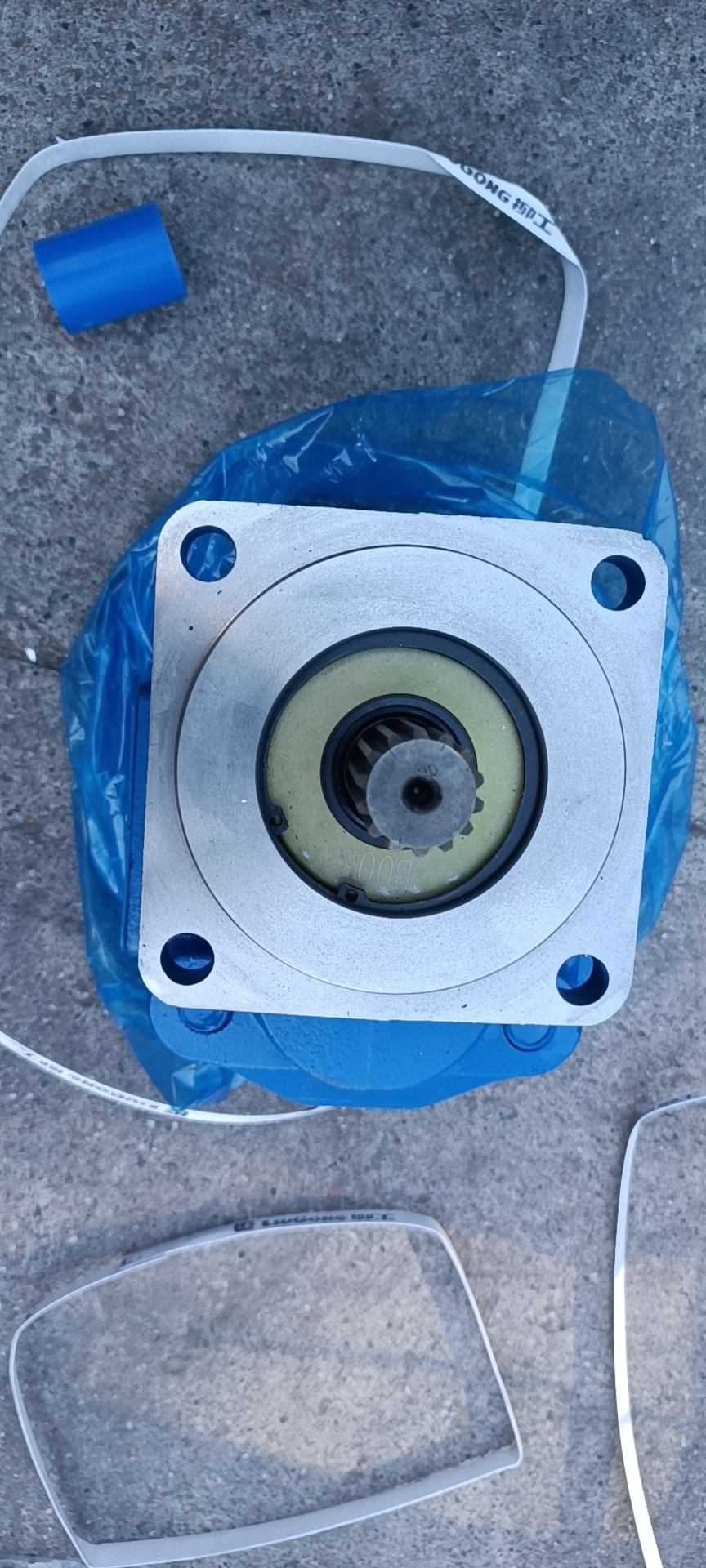 11C1069 working pump; ASSY