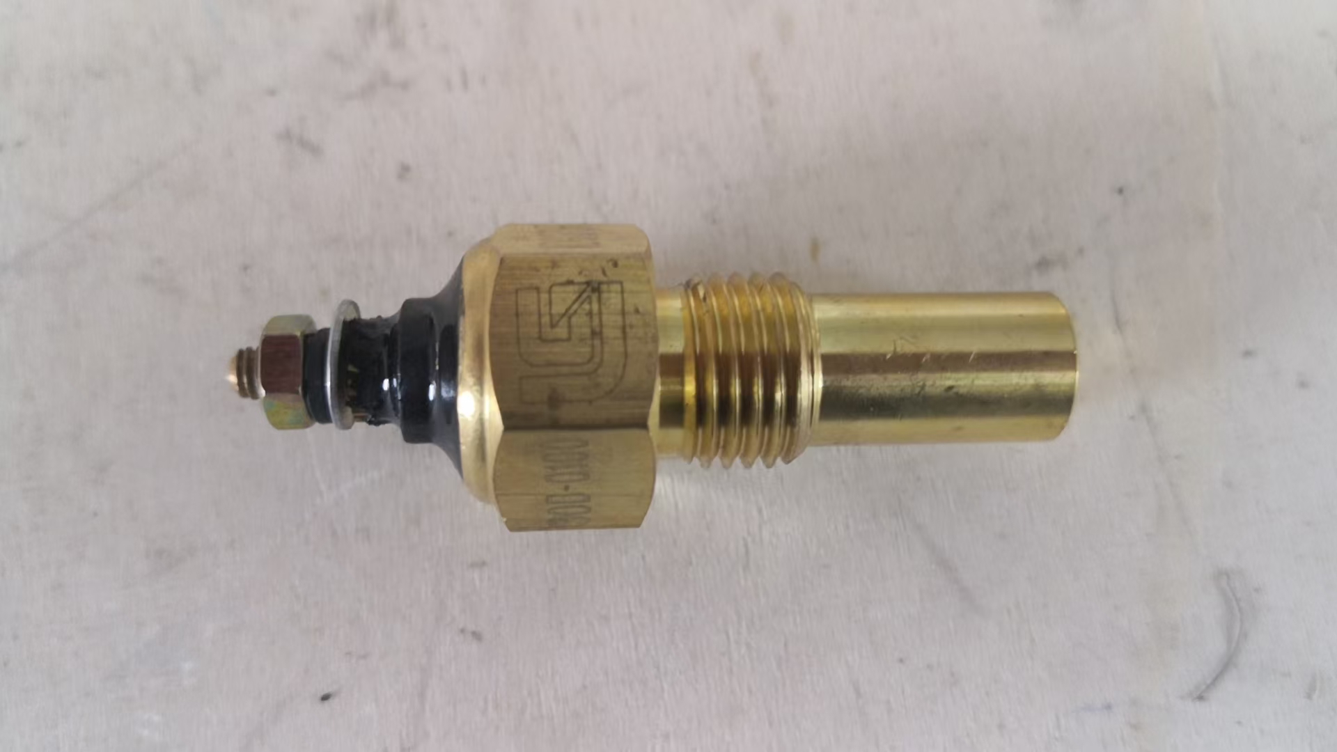 30B0100-Sensor Oil Temp.