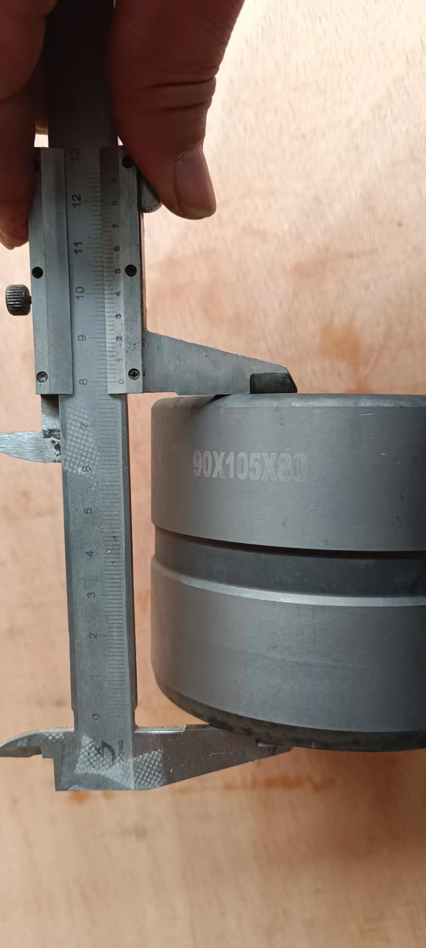 90*105*80	Bush bucket