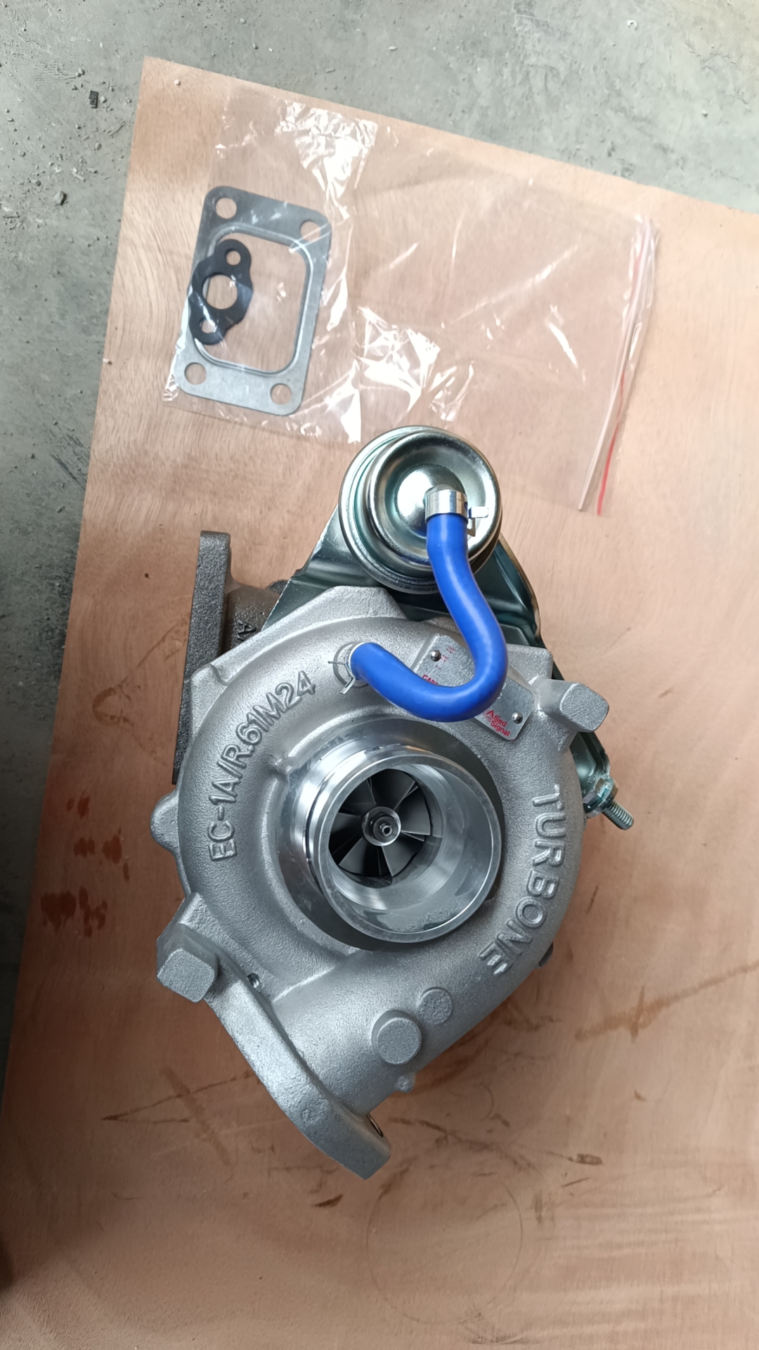 24400-0494C	Turbocharger J05E